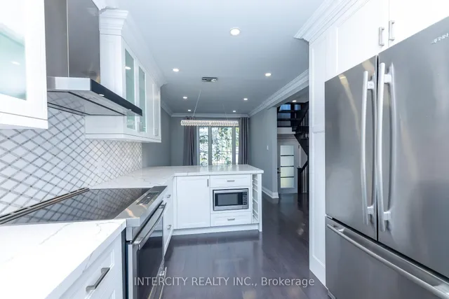 Additional image 18 of 19 Marowyne Dr