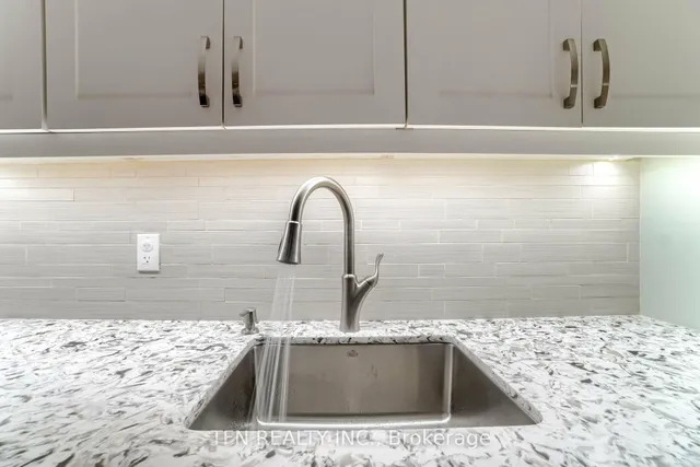 Additional image 37 of 327 PRINGLE Ave