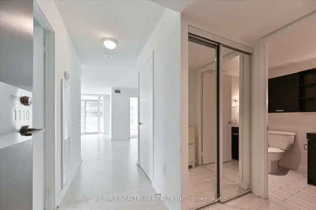 Additional image 24 of 15 Singer Crt Unit 1110