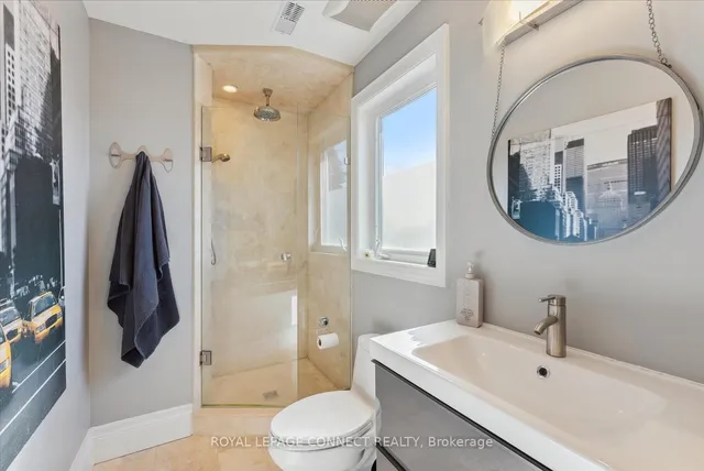 Additional image 24 of 47 Brenda Cres