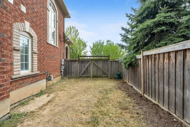Additional image 42 of 1059 McClenahan Cres