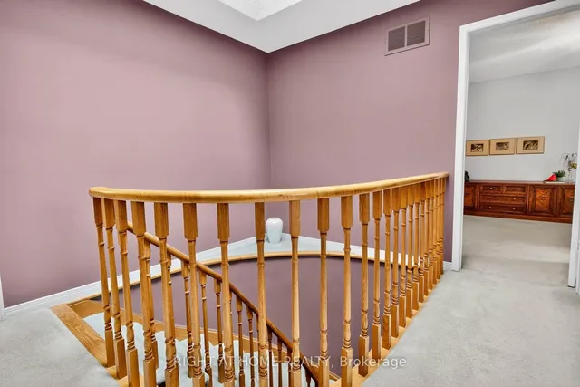 Additional image 18 of 1084 Grandeur Cres