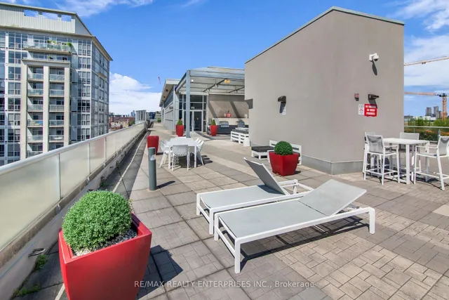 Additional image 38 of 1005 King St Unit 913