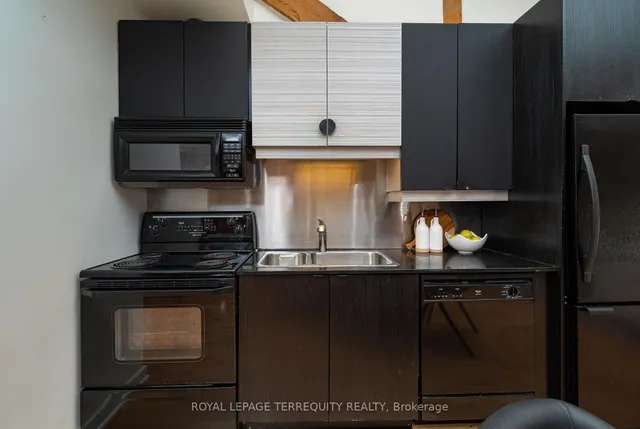 Additional image 6 of 81A Front St Unit 409