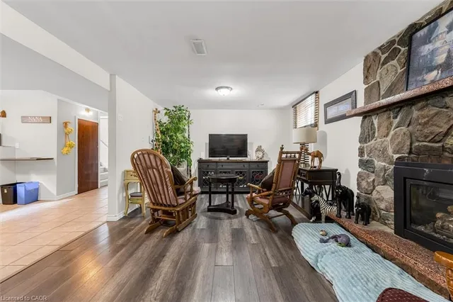 Additional image 29 of 331 East 42nd St