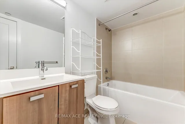 Additional image 22 of 275 Village Green Sq Unit 1323