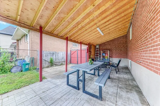 Additional image 30 of 1074 Midland Ave