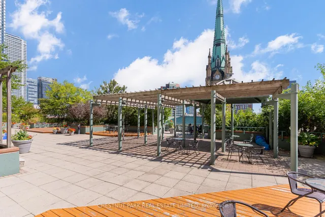 Additional image 32 of 92 King St Unit 305