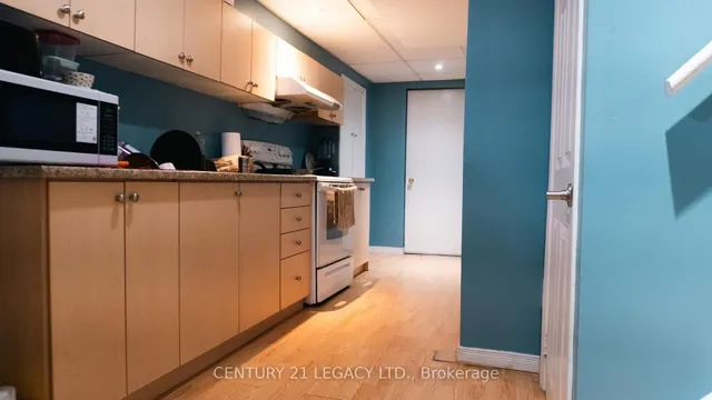 Additional image 21 of 25 Revelstoke Pl