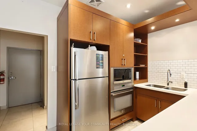 Additional image 29 of 50 Kingsbridge Garden Circ Unit 603