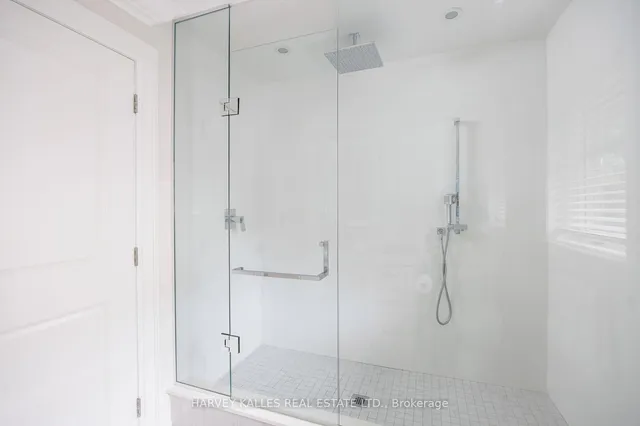 Additional image 43 of 38 Westmount Park Rd