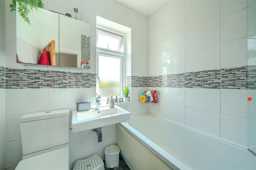 Additional image 13 of Broad Acres, Hatfield