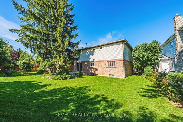 Additional image 32 of 594 Moorelands Cres