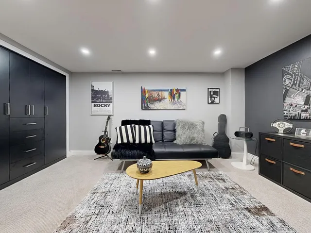 Additional image 41 of 30 Larwood Blvd