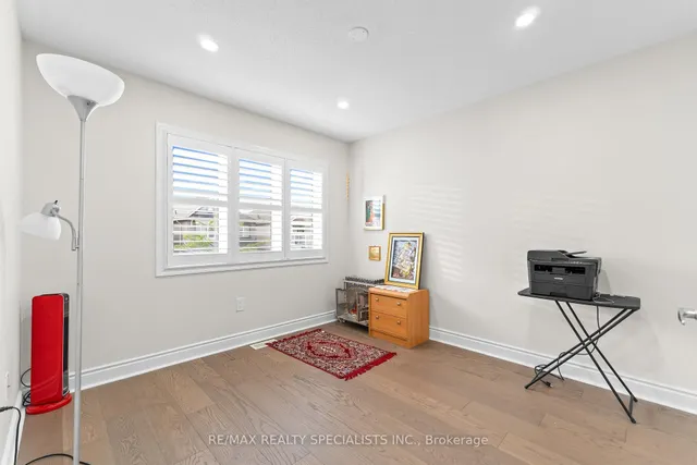 Additional image 23 of 19 Troyer St