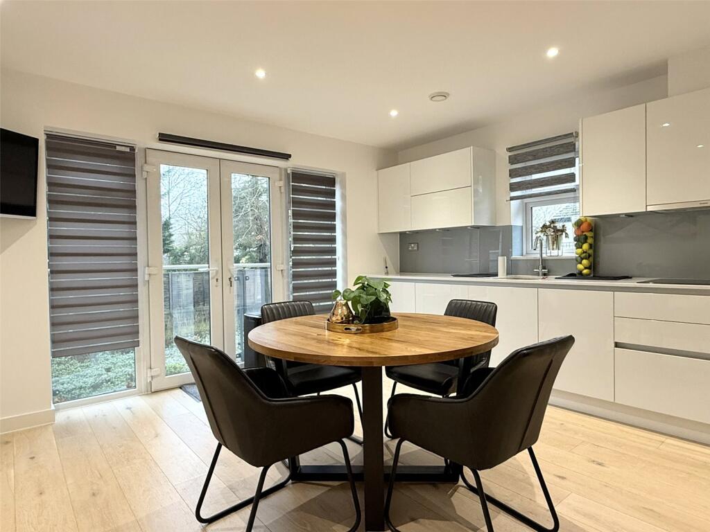 Additional image 17 of Georges Wood Road, Brookmans Park, AL9