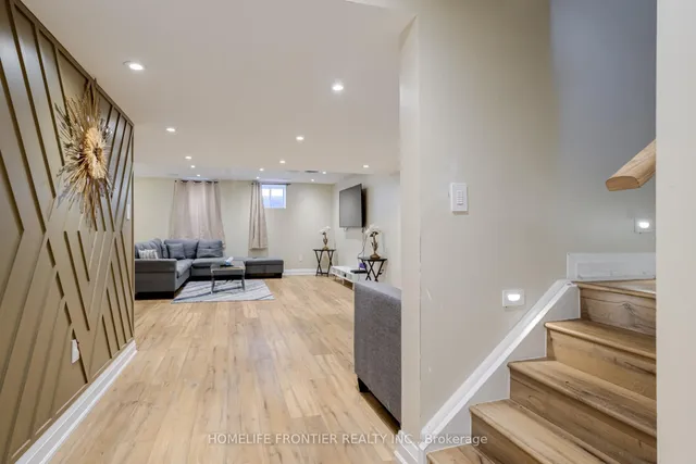 Additional image 40 of 422 Hinton Terr