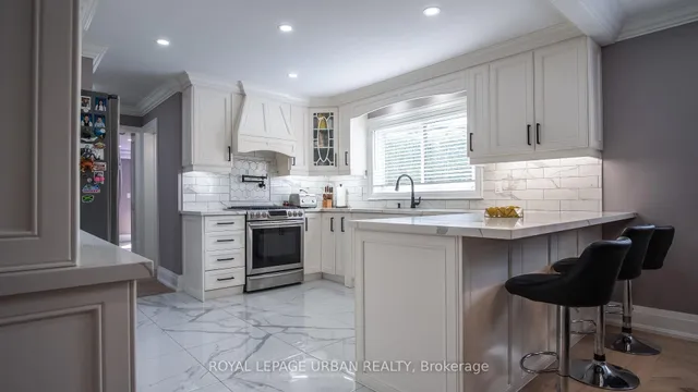 Additional image 12 of 4 Deerfield Cres