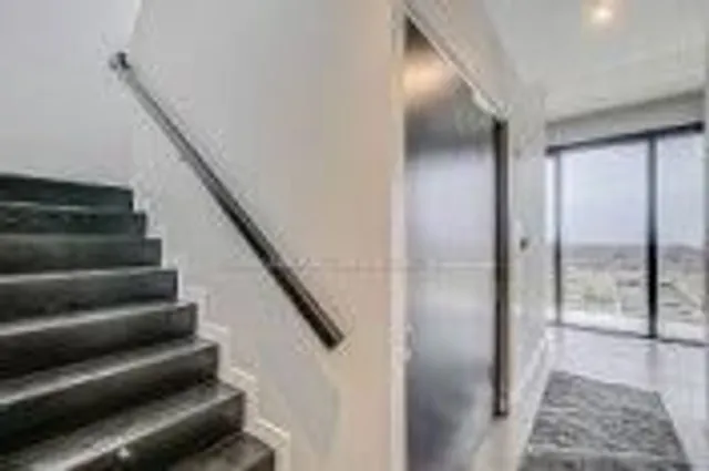 Additional image 3 of 7 Smith Cres Unit Ph 810