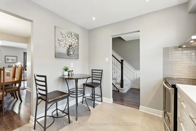 Additional image 11 of 2254 Upper Middle Rd Unit 3