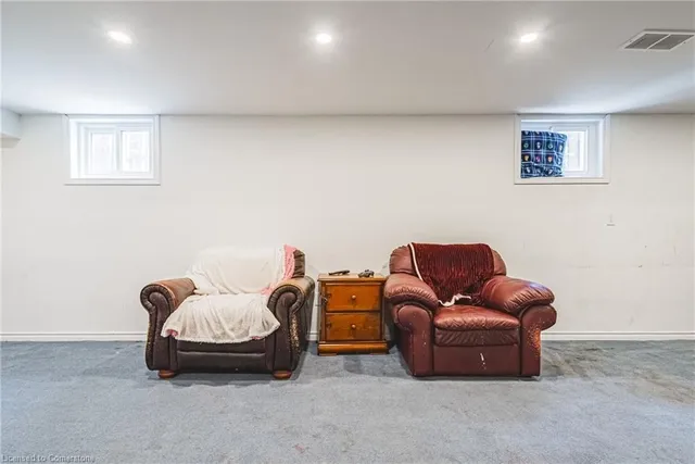 Additional image 37 of 49 Pinard St