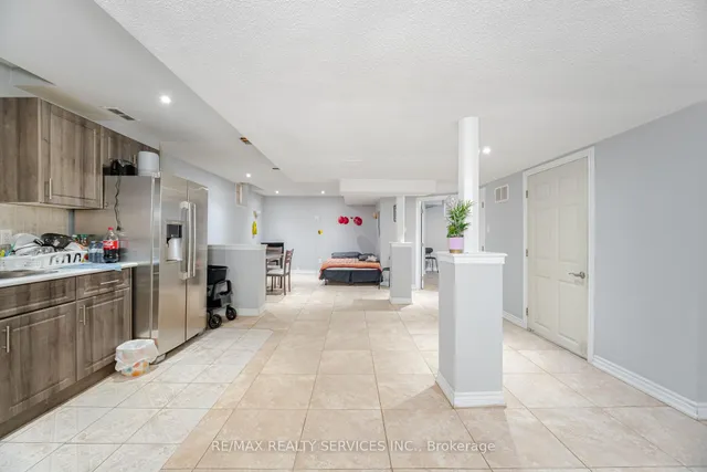 Additional image 39 of 27 Hardgate Cres