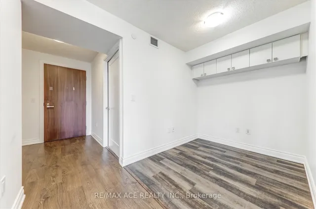 Additional image 13 of 275 Village Green Sq Unit 1323