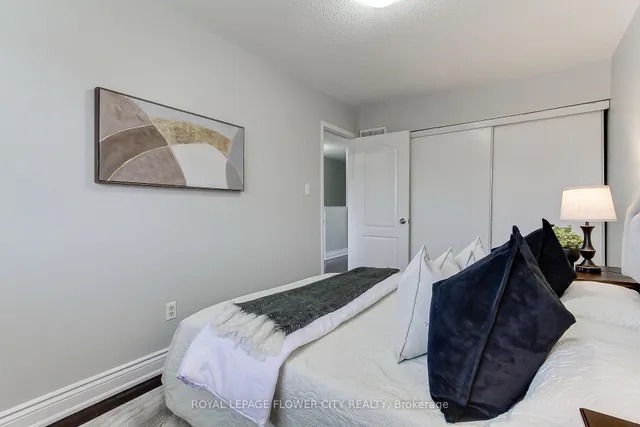 Additional image 35 of 6 Studebaker Tr