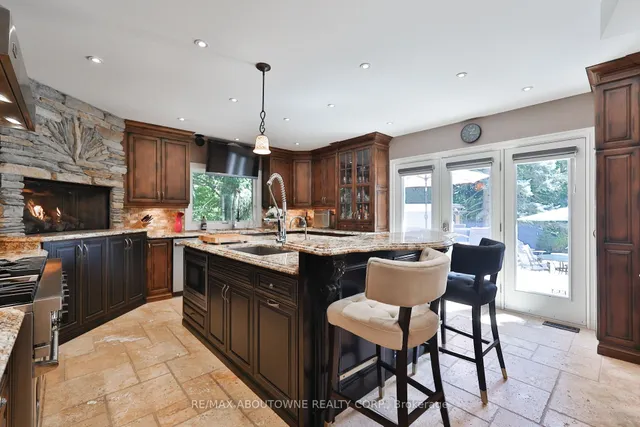 Additional image 27 of 24 School St