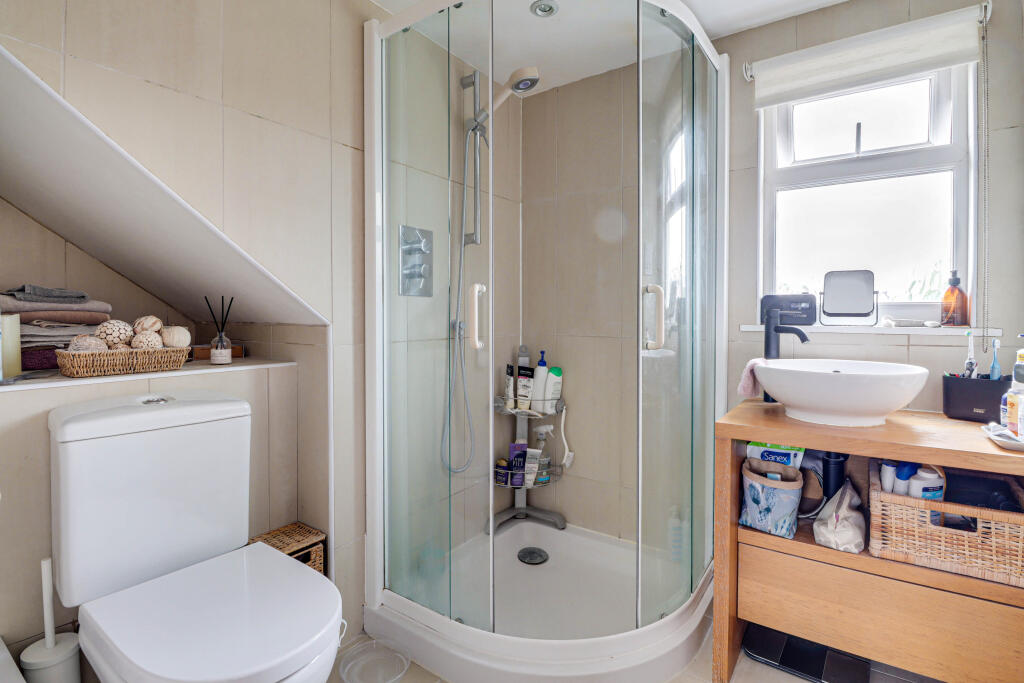 Additional image 9 of Springfield Crescent, Harpenden, Hertfordshire, AL5