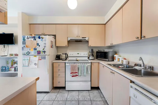 Additional image 12 of 26 Mattari Crt