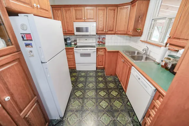 Additional image 11 of 38 Lingarde Dr