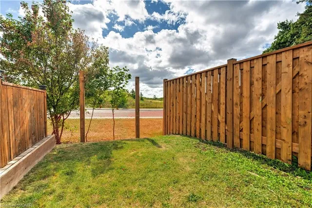 Additional image 35 of 1190 Upper Ottawa St Unit 43