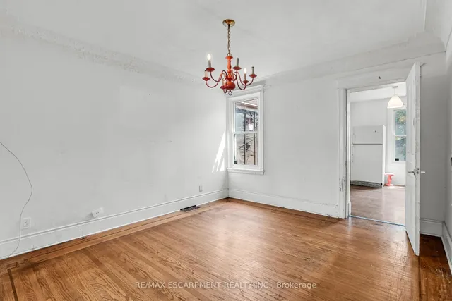 Additional image 11 of 170 Grosvenor Ave