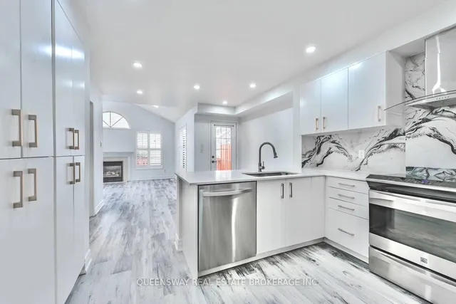 Additional image 8 of 12 Dandelion Rd