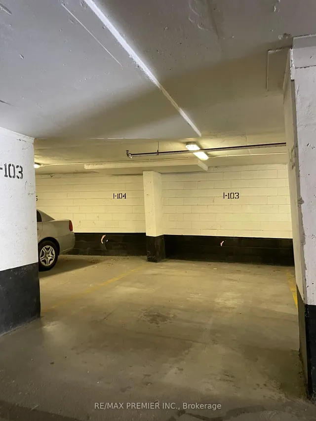 Additional image 22 of 2737 Keele St Unit 325