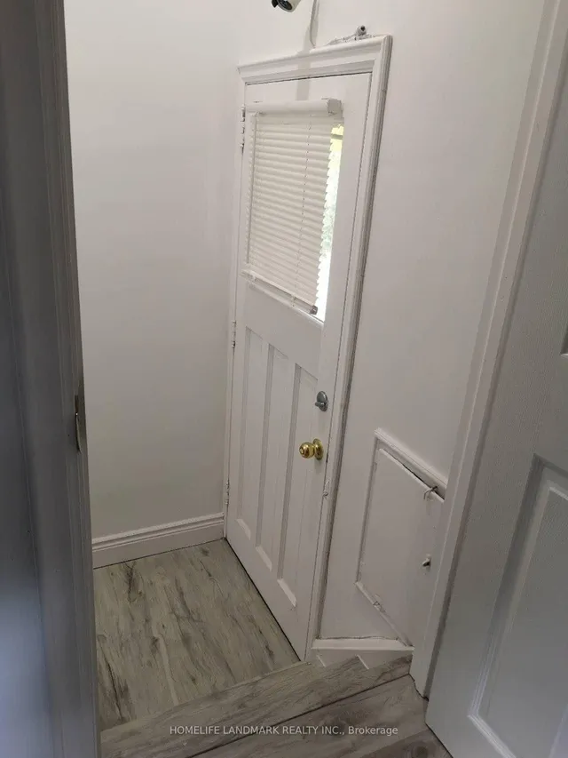 Additional image 10 of 20 Ainslie Ave