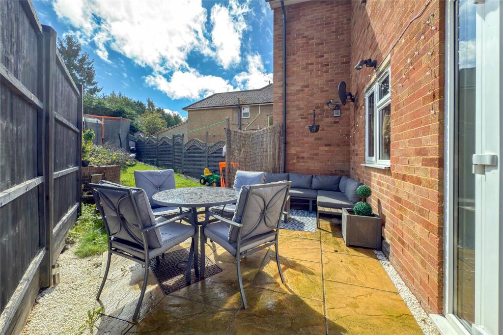 Additional image 11 of Reynolds Crescent, Sandridge, St. Albans, Hertfordshire, AL4