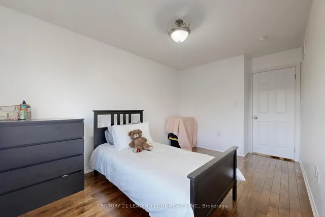 Additional image 31 of 12 Pringdale Gardens Circ