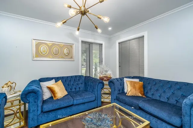 Additional image 11 of 14 SABLE Dr