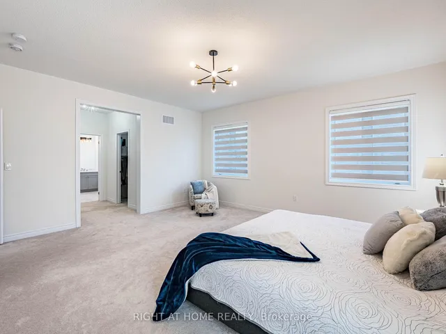 Additional image 30 of 16 Charing Cross Gate