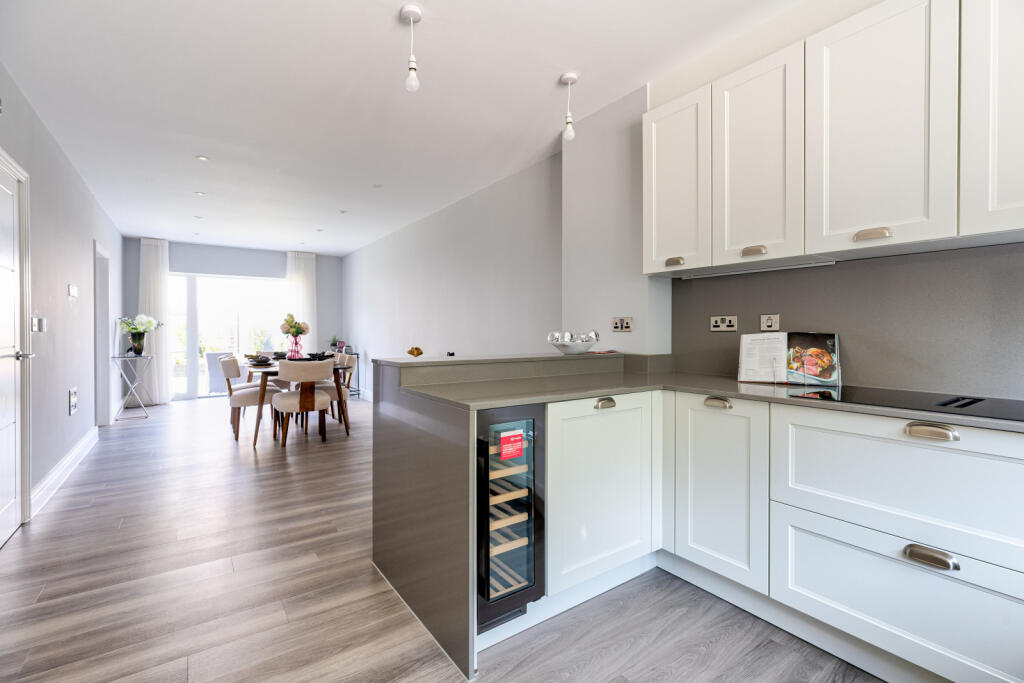 Additional image 4 of Oaklands Lane, Smallford, St. Albans, Hertfordshire, AL4