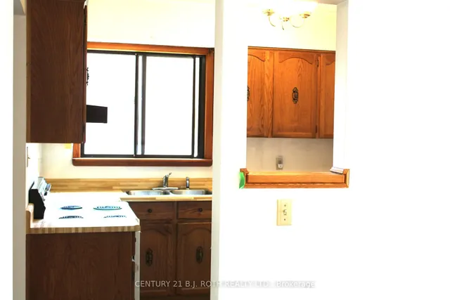 Additional image 11 of 5 Twentieth St