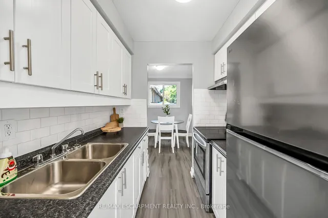 Additional image 12 of 125 Limeridge Rd Unit 8