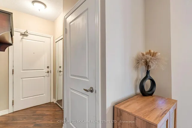 Additional image 3 of 245 Dalesford Rd Unit 516