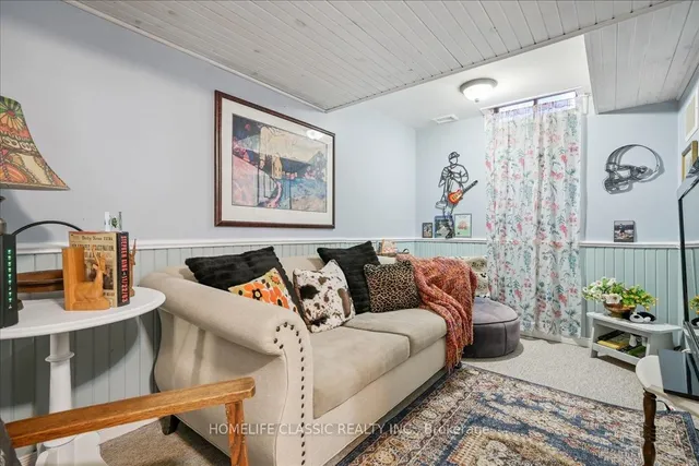 Additional image 36 of 153 Glenashton Dr