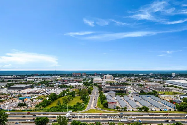 Additional image 32 of 17 Zorra St Unit 2006