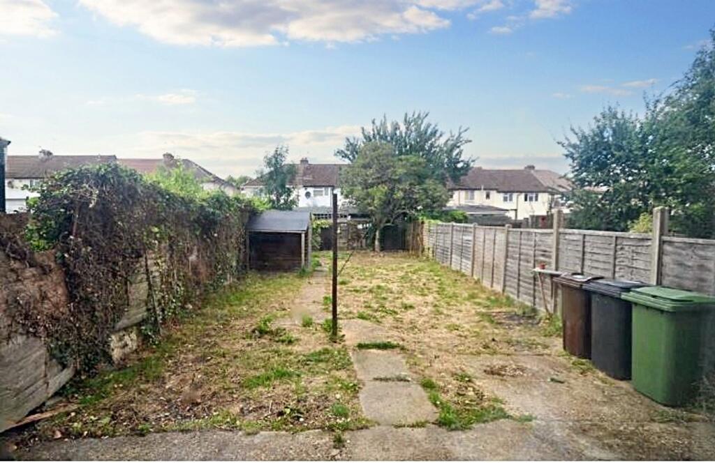 Additional image 8 of Harvey Road, London Colney, AL2