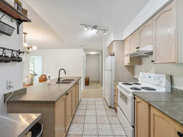 Additional image 10 of 18 Parkview Ave Unit 608