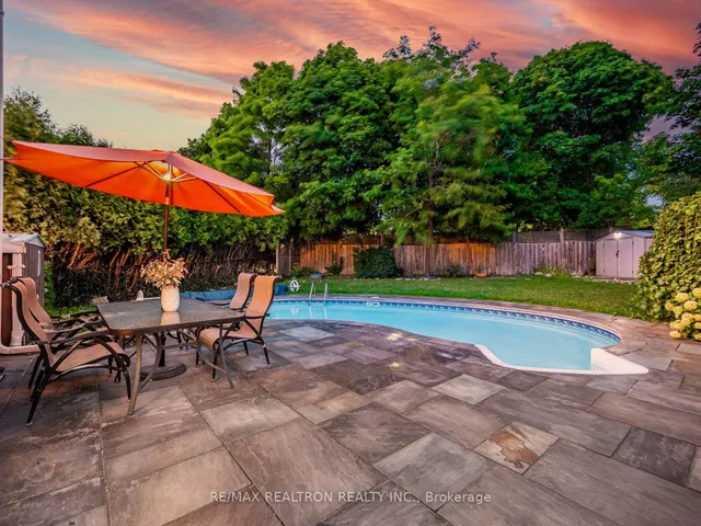 Additional image 35 of 32 Thatcher Crt